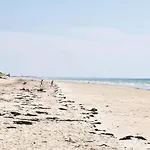 4 Bedroom Cozy In בית נופש