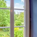 4 Bedroom Cozy In Monthuchon