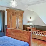 4 Bedroom Cozy In * Monthuchon