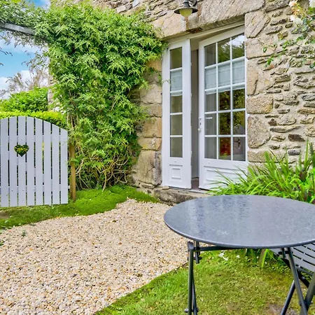 Nyaraló 4 Bedroom Cozy In *