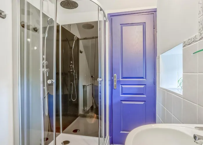 4 Bedroom Cozy In Casa vacanze