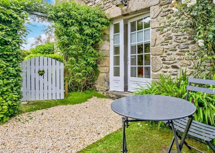 Hébergement de vacances 4 Bedroom Cozy In *