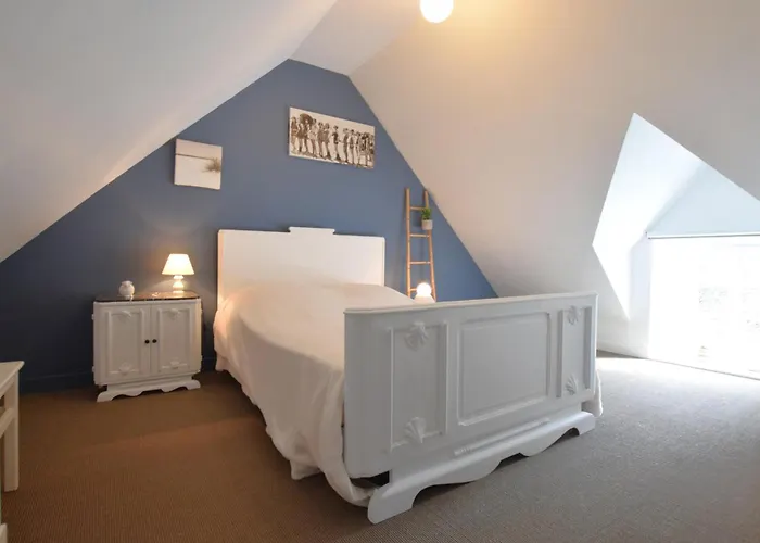 Hébergement de vacances 4 Bedroom Cozy In *